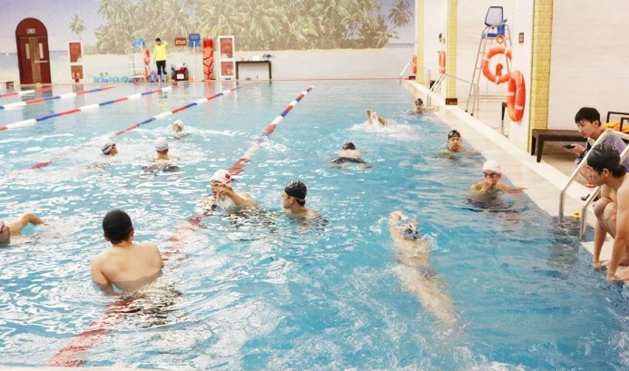 游泳 vs 跑步 卡路里 游泳 vs 跑步 卡路里