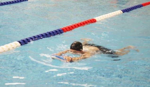 游泳瘦腿 游泳瘦腿