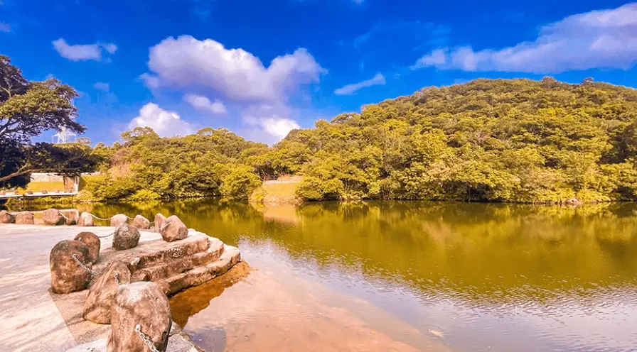 情人湖步道健行