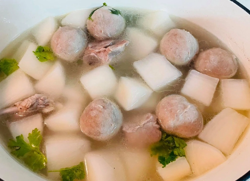 排骨蘿蔔湯