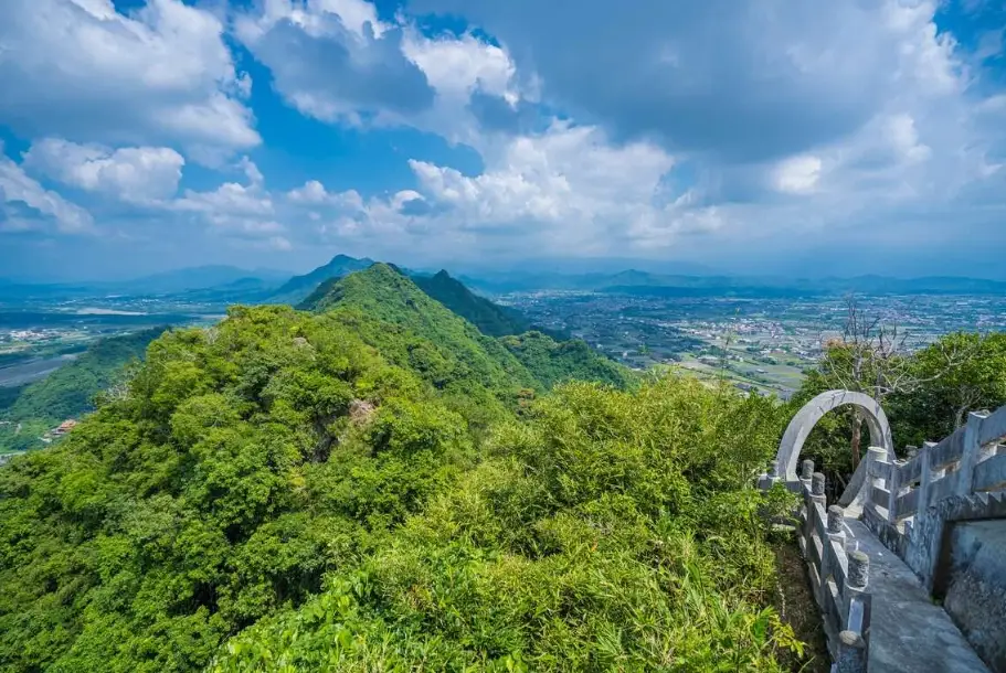 高雄爬山 高雄爬山