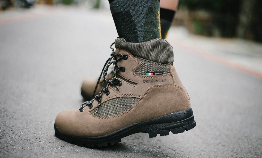 女生登山鞋穿搭