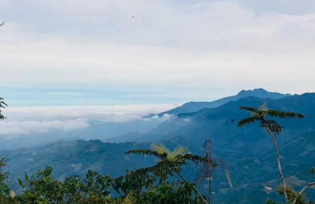馬拉邦山登山交通