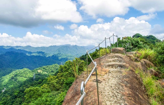 皇帝殿登山步道